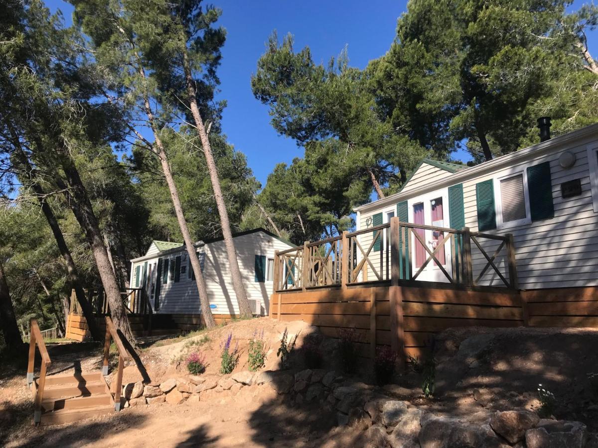 Camping Le Bois De Pins Salses-le-Chateau Exterior photo